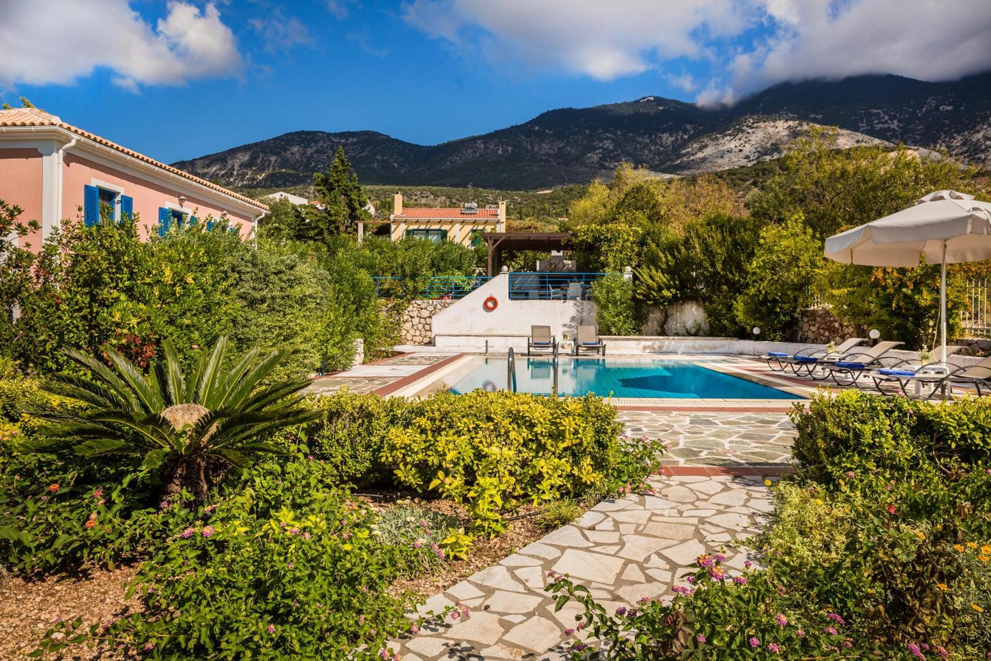Villa Rudi Trapezaki  Exterior photo